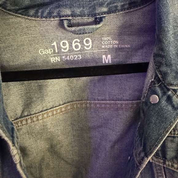 Gap 1969 Denim Jacket Women Classic Jean Jacket 100% Cotton Blue Wash size med - Picture 6 of 6